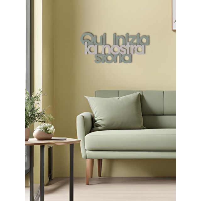 Scritta decorativa da parete "Qui inizia la nostra storia"